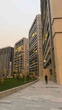 🏙️ شقق للبيع جاهزة للسكن في Millennium Towers فرصة مميزة للسكن والاستث...