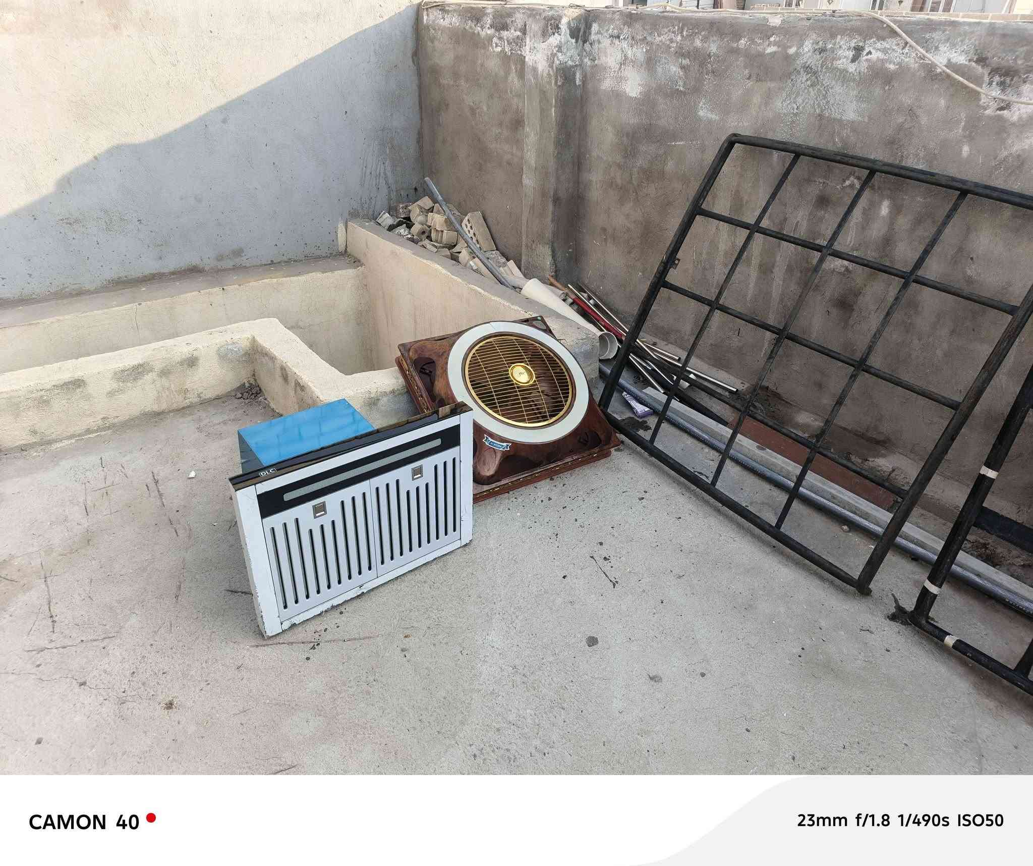 اغراض للبيع مرشحه وبنك سقفيه وسيبايات ومغسله***********
