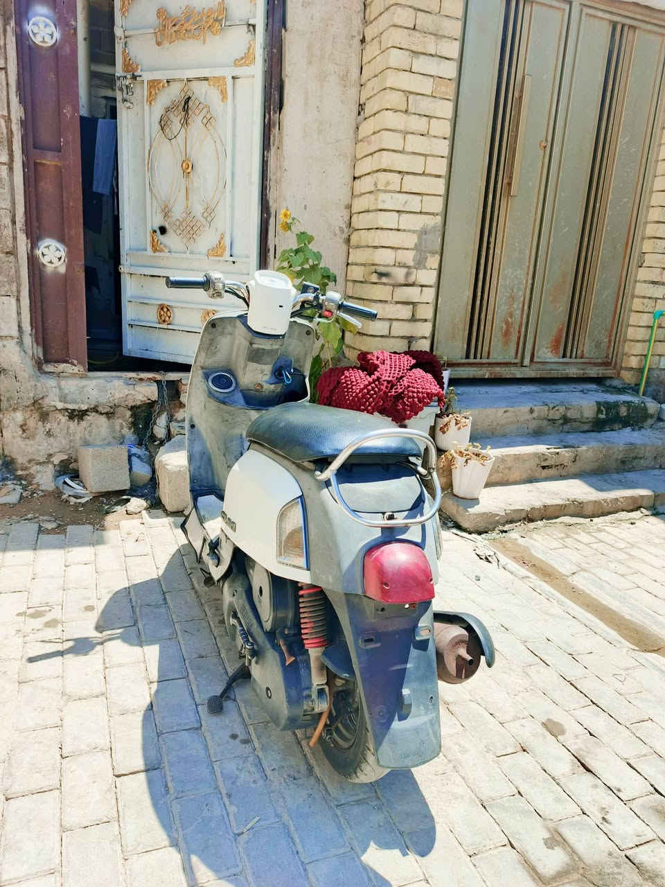 ‏‪***********‬‏ ماكس بوليس كلها ختم واحد ويه مكينه دراجه بلاديه لتكلي شبيها مابيها جيب فيتر وفحص كلشي بيها شغال نكره سلف بكل وقت اشاير لايت كلشي شغال..بغداد مدينه صدر سعر 800 وبيها مجال قليل حك جيه
