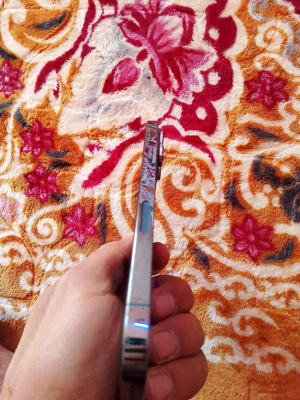 سلام عليكم 13برو ماكس ذاكرة 250 بطارية 100 استعمال سبوع مع كارتونة وشاحنه


**إذا كنت صاحب هذا الإعلان وتريد حذفه لأي سبب، رجاءا أرسل رسالة إلى الدعم الفني**