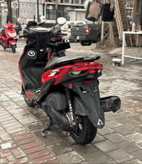 سلام عليكم
Cygnos X 2020 
ماشية 40 الف وارد يابان
الدراجة جديدة وخير من الله مكفولة مكينه وكفر وكلچات 
بيها تزويد اشاير بلاديات وشاشة دجيتل ومثل مموضح بالصور الدراجة نظيفة بيها منفذ يو اس بي مال شاحنة بلادي 
العنوان بغداد البنوك الشراي يتصل *********** ✅
