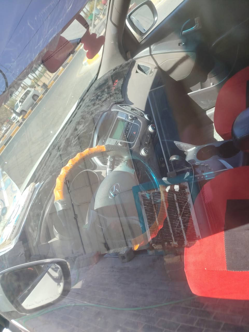 توسان ادوات بانزين للبيع
مكينه ٢٤٠٠ دوش
كصه جنطه
***********كربلاء
