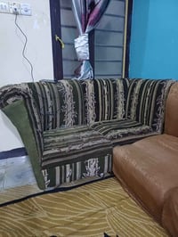 ٣ كراسي قنفات • ميز طعام بلاستك • الحلة