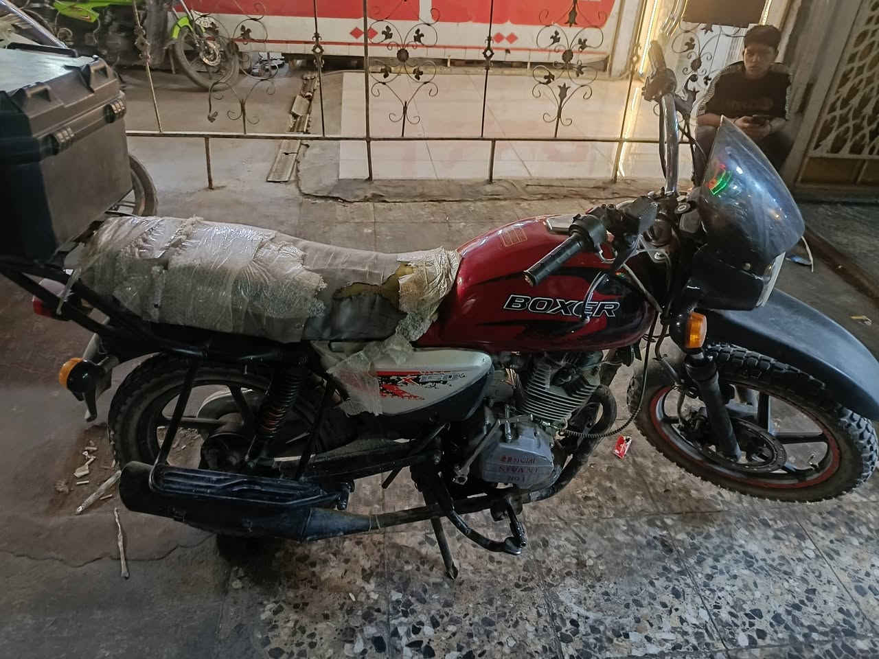 السلام عليكم دراجه راكضه ويه خيل الحمزه بس تشتغل كلشي ما بيه للبيع كوم حديد قفل 200 الف


**إذا كنت صاحب هذا الإعلان وتريد حذفه لأي سبب، رجاءا أرسل رسالة إلى الدعم الفني**