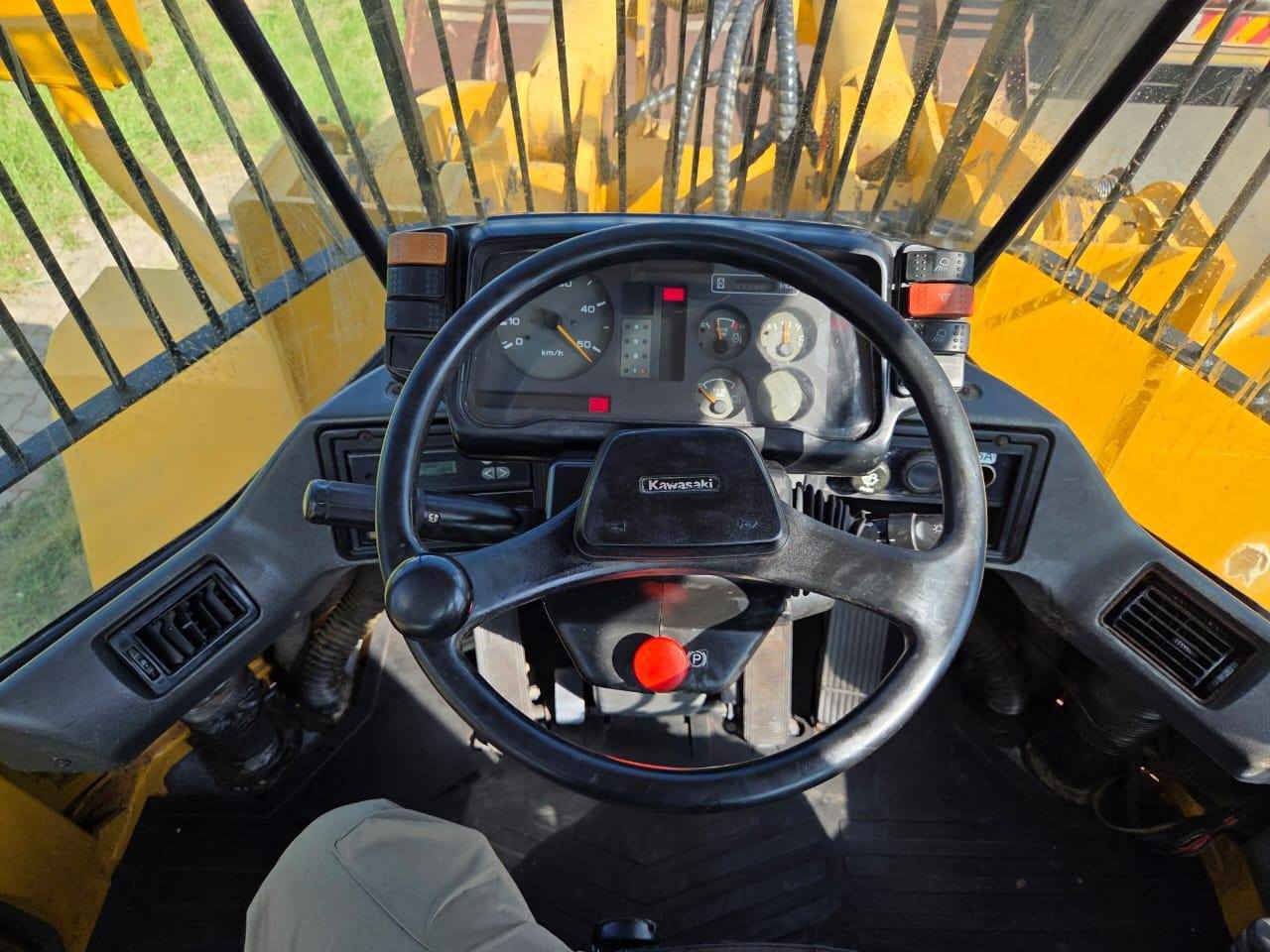 سلام عليكم شفل حجم 90 جديد بمعنى الكلمه موديل 2016 مكينه كمنز المستورد سيد امير ***********
