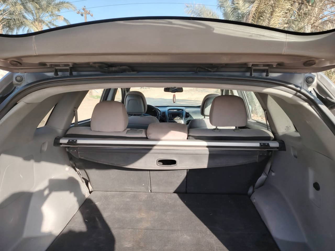 السلام عليكم للبيع أو مراوس حسب القناعة سورنتو مديل ٢٠١٥ مكينه ٤ سلندر جي دي اي كير مكينه مكفولة تبريد تدفئة شغال بيهه ٤ قطع صبغ ابيع احزام السعر ١٣٥ وبيهه مجال مكان ديالى بعقوبة اتصل ***********
