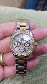 نسائي • كوالتي عالي • ضد الماء