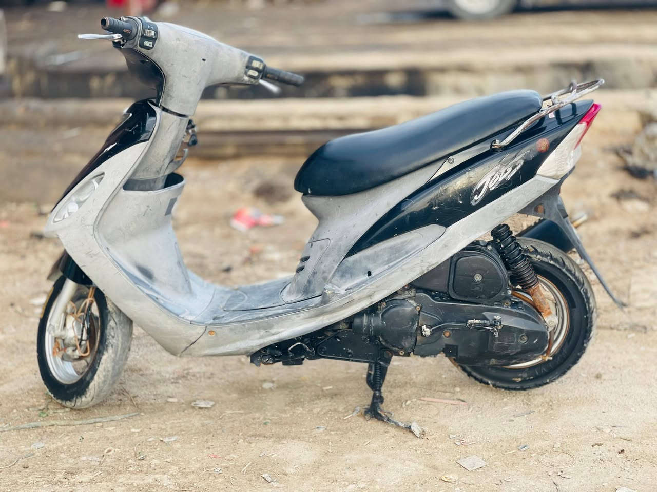 دراجه للبيع حلوه ونضيفه دراجه سلف هندر كله شقاله الدراجه مفتوحه بوشه 49 مكاني القرنه السعر 550 وبيه مجال  ***********
