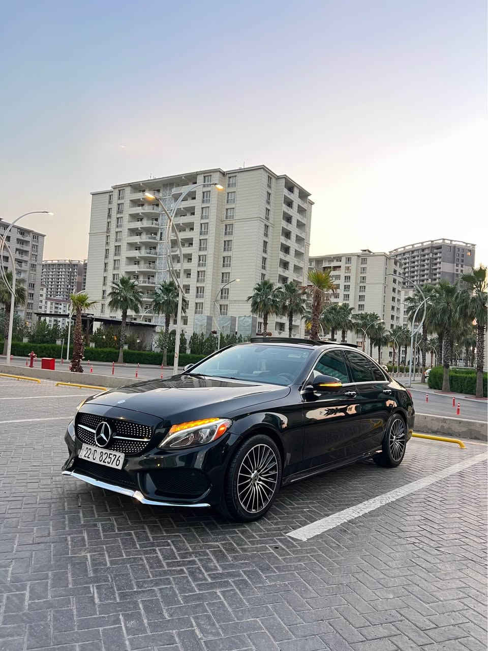سلام عليكم 
Mercedes Benz C300
فول مواصفات ١/١ 
بانوراما
شاشة كبير 
دبل ماوص 
داخل ليد 
سيستم سماعة Burmester🔉
لايت ليد 
صندوق شفط
بعد هواي مواصفات 
ضرر سيارة فقط جاملغ خلفي صبغ 
بدون دواخل بدون ارباك 
سنوية جديد 
تحويل وكالة ثاني يوم 
مكان اربيل 
سعر ١٩٦ ورقة مجال بسيط
رقم ***********
واتساب موجود أربيل, العراق
