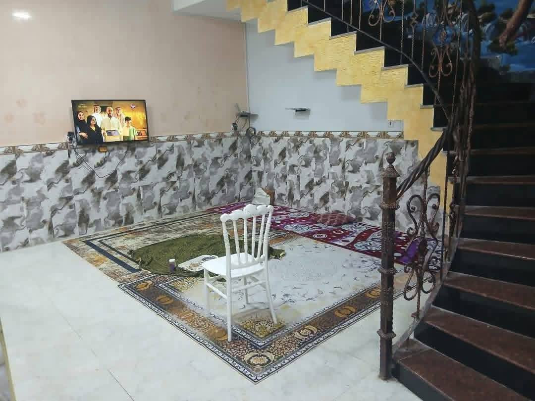 لا يفوتك هذا العرض  🏠
    ⤵️.  ✨  ⤵️.  ✨   ⤵️
   دار وتسعه للبيع  مع  والأثاث بالكامل 🏠
✴️مساحه 276م 
✴️نوع العقار طابو عراقي 
🧩   السعر 245وبي مجال قليل لشراي ✅
✴️العنوان  ابي الخصيب مقابل  طريق اسماعيل قرب حسينيه البقيع مقابل مدارس السياب الأهلية 
 ✴️محتويات المنزل
البناء طابقين 
الاول ///
⚜️ غرفتين نوم
⚜️ صاله 
⚜️مطبخ 
⚜️ديوان 
⚜️حمامات داخليه و خارجيه 
الثاني ///
✴️ 3غرف منام مع صاله وحمامات 
✴️البعد قريب جدا  عن شارع االسياحي الداخلي لابو الخصيب 
✴️للاستفسار الاتصال على      
     ***********
   ⚜️⚜️⚜️⚜️
     يوجد واتساب
