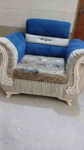 سلام عليكم تخم 10 مقاعد للببع جديد مابي ضرر او كسر تخم كلش حلو سعر 190 كربلاء زبيليه ***********
