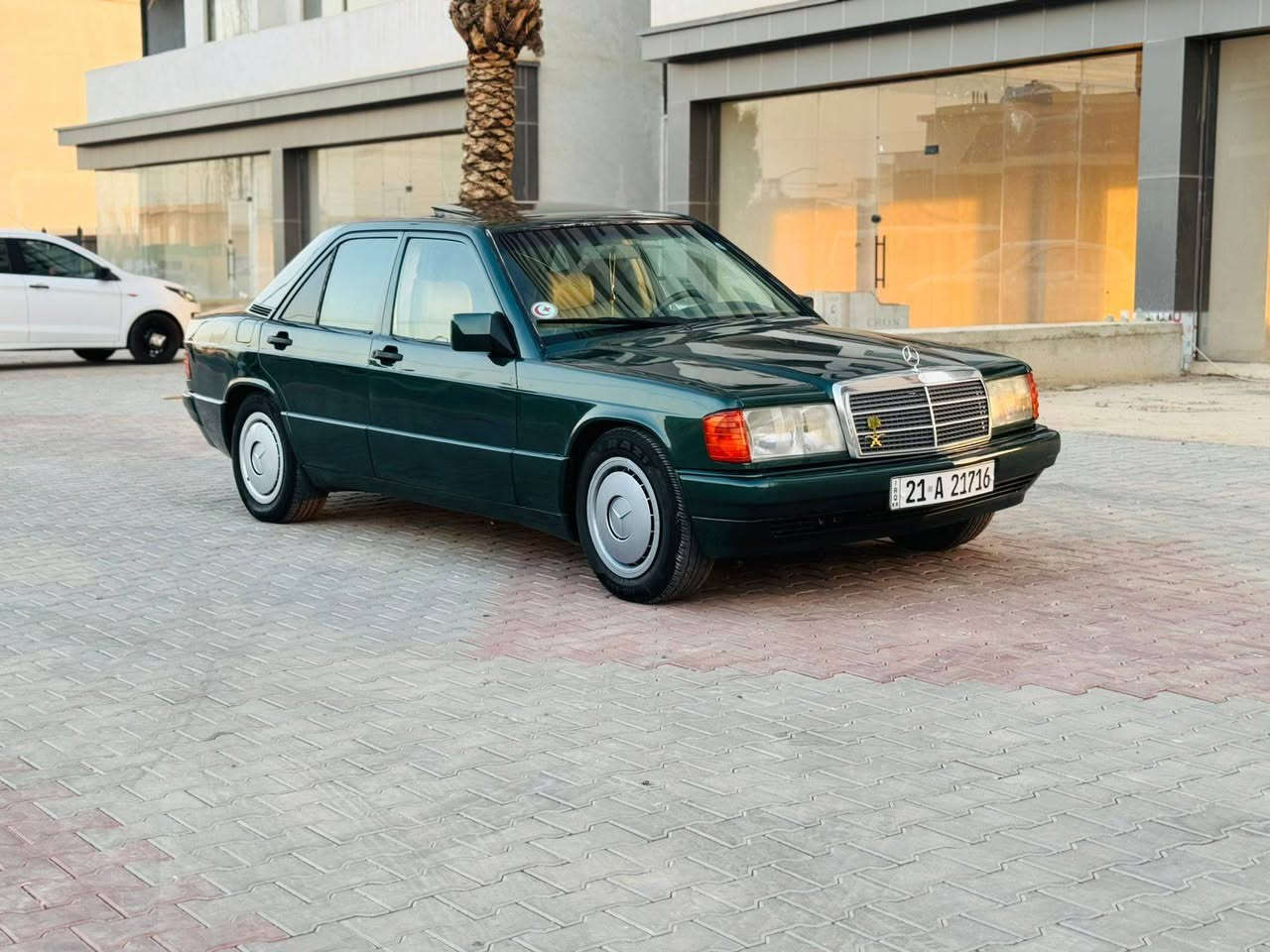 سلام عليكم مارسدس190طيارين موديل1990Abs محرك ونجي جديد تبريد ثلج بيها سلايت صبغ لجماليه مدون ضرر بدون خياس دفتر بانزين مقدم هل شهر الاستلام رقم سلمانيه دولي سنويا باسمي2030 شرط تحويل سياره جاهزه رقم*********** مكان كركوك سعر60بيها مجال بسيط كركوك, العراق
