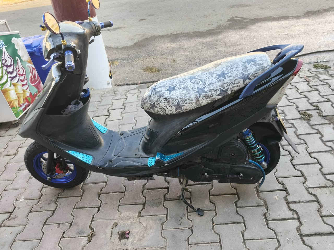 للبيع 575 وبيهه مجال
قبضات رياضي 
يدات رياضي 
وياله رياضي 
تعلاكه رياضي 
كلجات رياضي 
دبلات رياضي 
صالنصه رياضي 
دوسات رياضي 
مرايات رياضي 
فدراليات داخليه 
قبغ فلاوين رياضي 
ليزرات خلفيه 
مكان بعقوبه التحرير 
وهذه رقمي ***********
