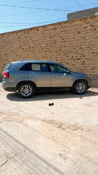 سورنتو للبيع بسمي شخصيا موديل ١٤ رقم كربلاء خمسه راكب  السيارة جاهزه خ...