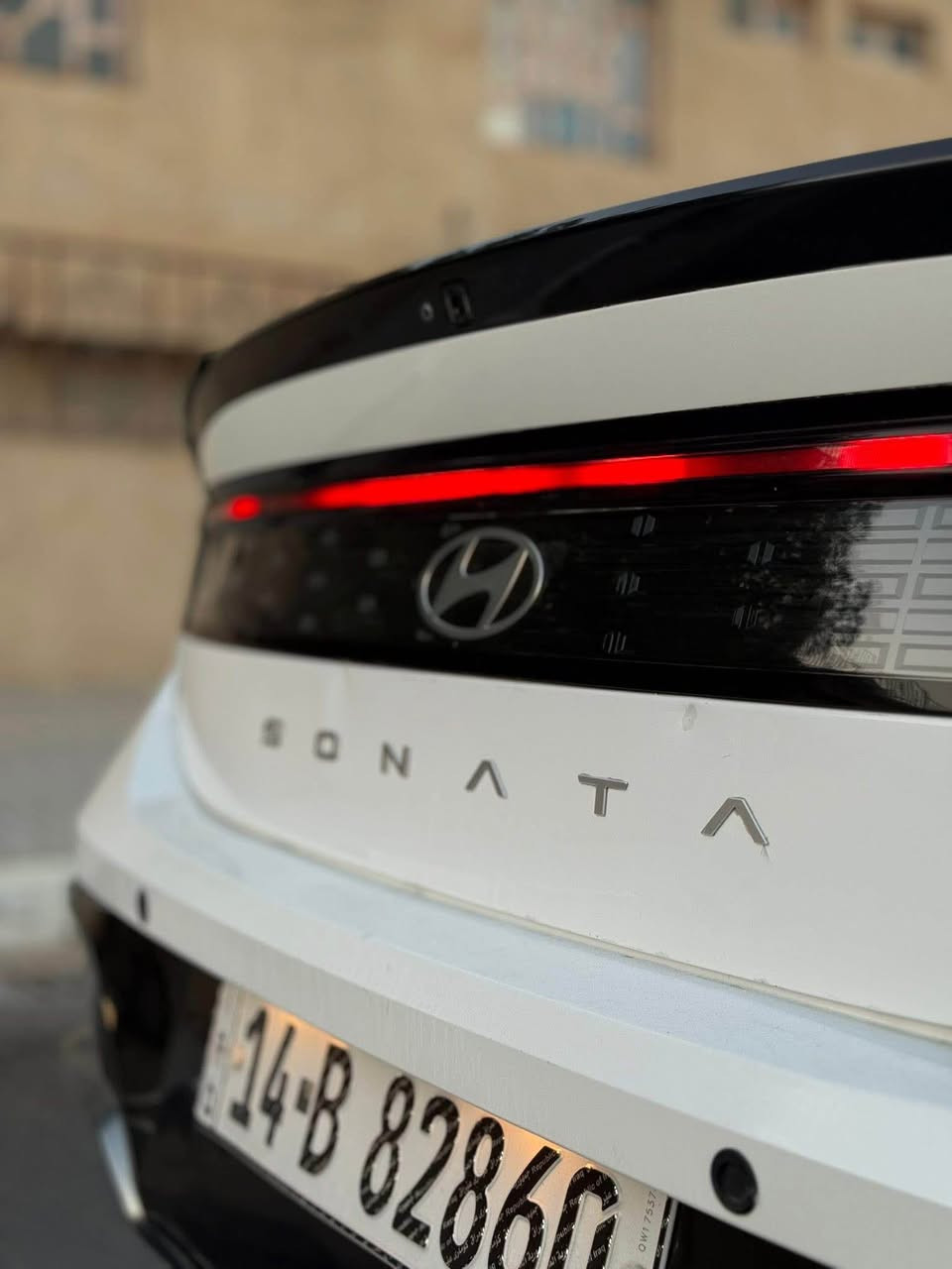 #المركبة :  هونداي سوناتا SEL موديل 2024 الشكل الجديد
#الايرباك : بدون ضرر ايرباك
#الرقم : بصرة باسمي ( تحويل مباشر باسم المشتري )

#المواصفات :

▪️الموديل : 2024
▪️المحرك : 2.5L (اربعة سلندر)
▪️حجم الويل : ويل كب حجم 18 مع طقم تايرات بحالة ممتازة
▪️لايتات زينون اصل مع حاجب LED مع اشارة LED
▪️بصمات عدد 2 للأبواب مع بصمة تشغيل
▪️رادار امامي مانع تصادم
▪️رادار جانبي (نقاط عمياء) بالمرايا الجانبية
▪️گير شفتر بالستيرن للتحكم بالگير العادي
▪️اشاير بالمرايا الجانبية
▪️شاشة الدشبول حجم كبير للتحكم بأيعازات السيارة
▪️تحكم فول كهرباء لكرسي السائق
▪️خمسة وضعيات للقيادة
▪️تشغيل عن بعد
▪️سستم صوت
▪️سايد بريك دگمة
▪️تحكم ستيرن جهتين بلوتوث وحاكية وكروس سرعة وتحكم صوت 
▪️نظام ABS مانع انزلاق
▪️السيارة جديدة وبوضع الشركة.

السعر المطلوب : 215 ورقة 
 

للاستفسار :-

*********** البصرة, العراق
