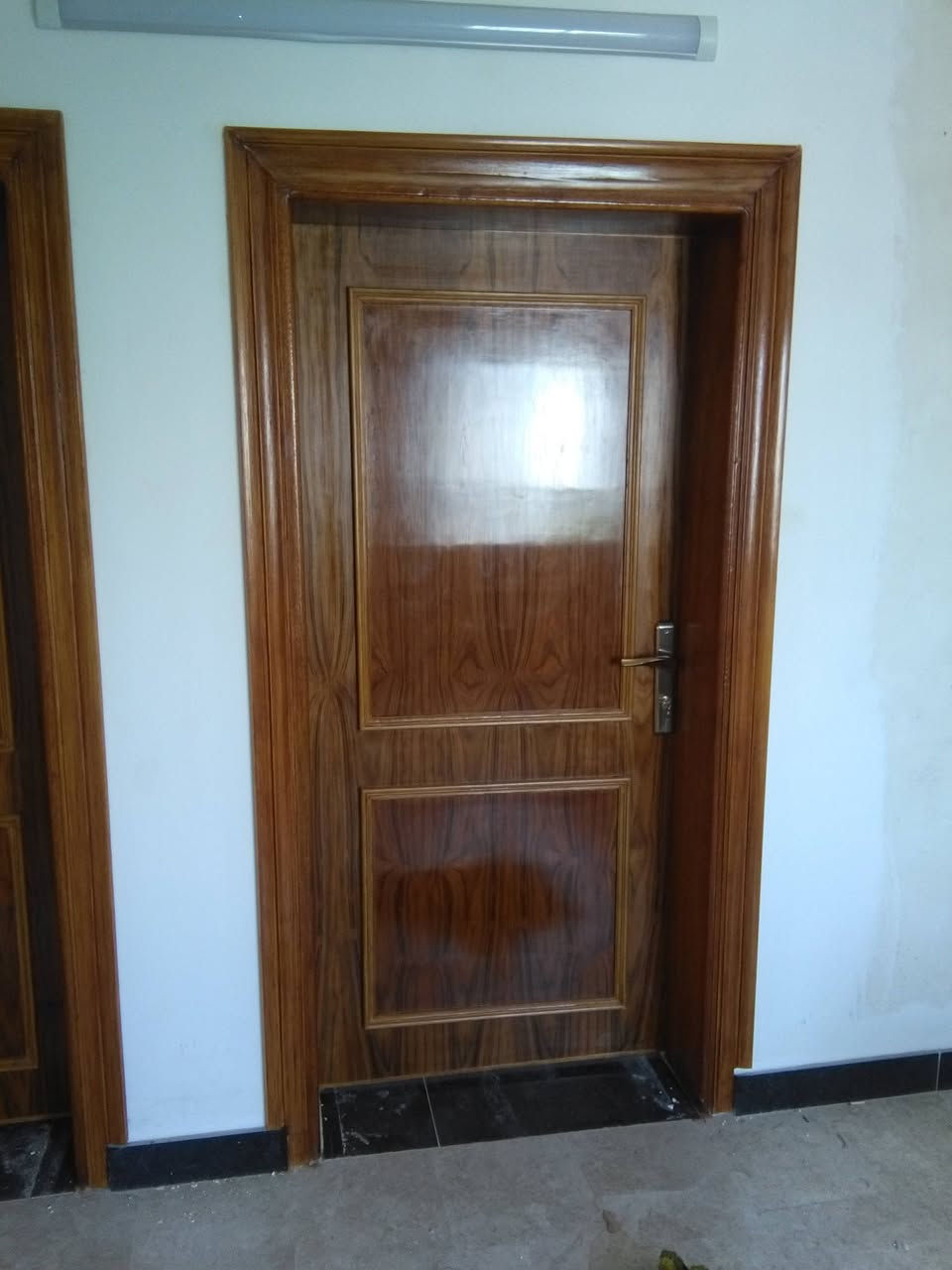 السلام عليكم
معمل سيدة الجنة لعمل الأبواب والمحجرات الخشبية بمختلف المستويات للطلب الاتصال بالرقم 
***********
