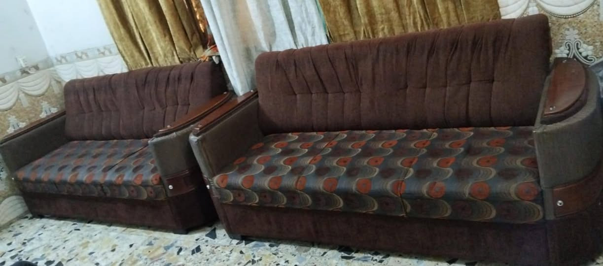 للبيع ٥ بيبان ٢٥٠ بابين ملحق ١٥٠ تخم ١٧٥
 المكان كفاءات العبيدي
 ***********
