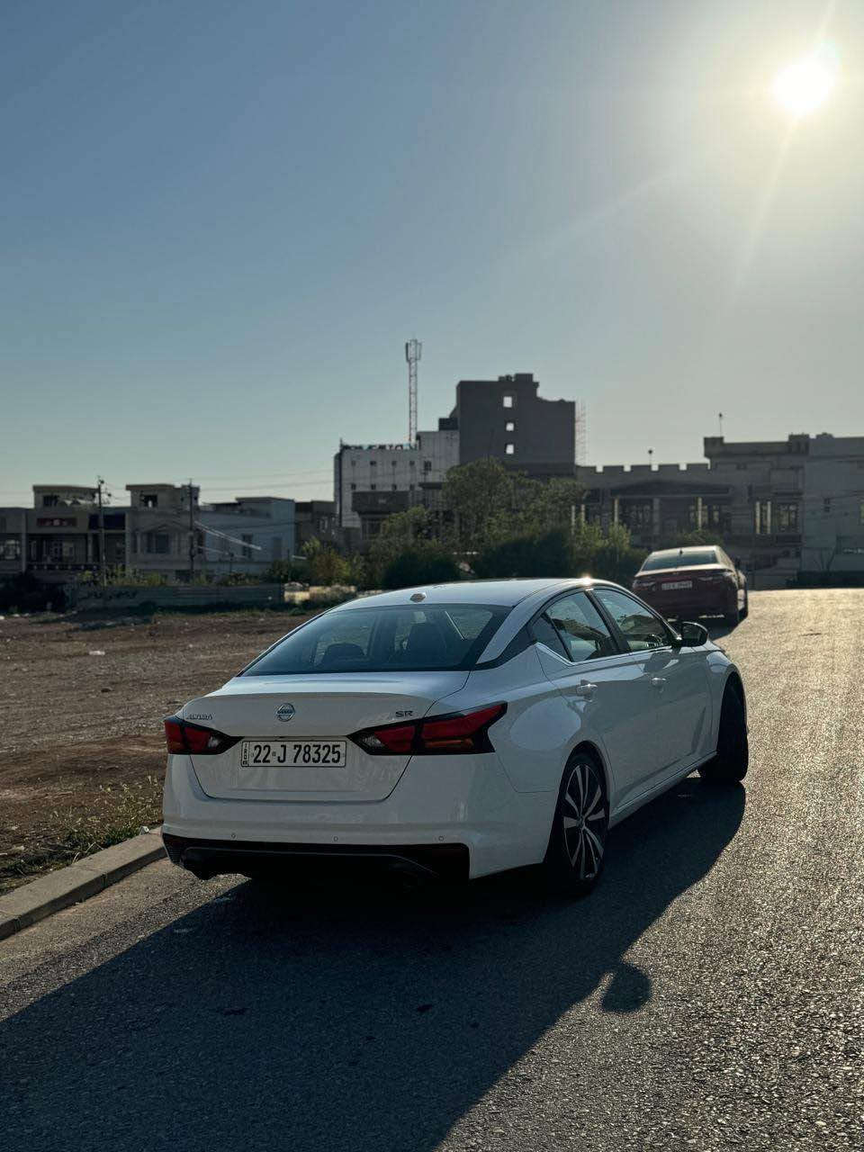 Nissan Altima 2020 SR 
 ئالتیما فول مواسەفات تەنها سلایدی نیە ٣ پارچەی هەیە جاملغی سایاق دەرگای سایاق و جاملغی لای سەکن دەرگای سایاق تۆزەک ژورێی گرتیە ئێسرباگ تەنها شانی تەقیە زۆر زۆر پاکەو دینار مەسروفی نیە 

رەقەم مۆبایل *********** whatsapp بۆ پەیوەندی.. أربيل, العراق
