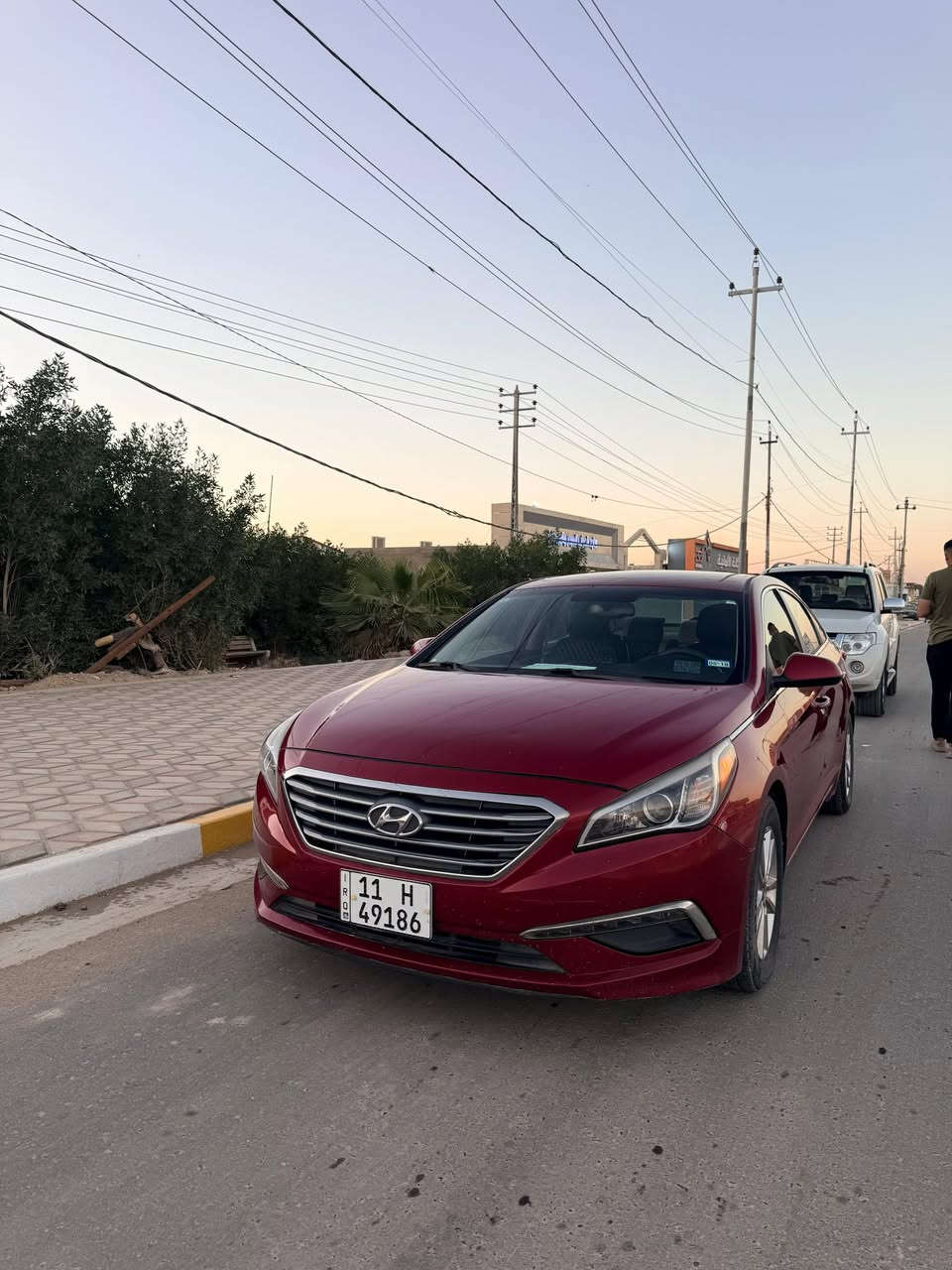 سلام عليكم - رمضان كريم
هونداي سوناتا وارد امريكي 2016 
 مكينة 2400 GDI 
السيارة ماشية 67 ميل على وضع الشركة استخدام شخصي مال موضف
الحادث فقط بنيد والباقي كفالة عامة بدون جراد بدون صبغ

- السعر ١٣٥ قابل للتفاوض 

🕳️مكلف بالنشر وهذا رقم صاحب السيارة  *********** مكان السيارة ديوانية

