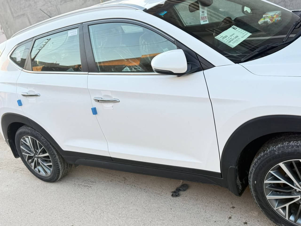 السلام عليكم
توسان 2020 خليجي  رقم بغداد الجديد بسمي  

 ماشيه ٧٧ الف   محرك كير وضع شركه برغي مامفتوح 

مواصفات 1/1 

عدا بونراما

5عدسات 

سايد بريك رجل

تشغيل بصمة 

بيبان بصمة  

مقاعد امامي كهرباي 

شاشة كبيرة 

شحن لاسلكي 

تبريد داخل جكمجه 

3وضعيات تشغيل 

ايكو/سبورت/نورمل 

قطعتين تبريد 

حساس امامي

حساس خلفي

تخم تاير جديد 
5ويل  سبير منازل
*********** واتساب وخاص
