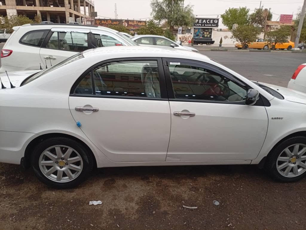 جيلي مو بل للبيع او مراوسة حسب القناعة موديل 2014
سعرها 54 قفل بيها 4 قطع صبغ بدون دواخل كير مكينة شرط كير عادي 4 جمات كهرباء تبريد ثلج تدفئه حساس خلفي شاشة اندرويد سستم سماعات بلوتوث منظومة زينون كامل رقم دولي شرط تحويل دفتر بانزين بيها عنوان كركوك طريق بغداد 
*********** اخوان سعرها 54قفل سعر اوبل 53 ما يرهم كركوك, العراق
