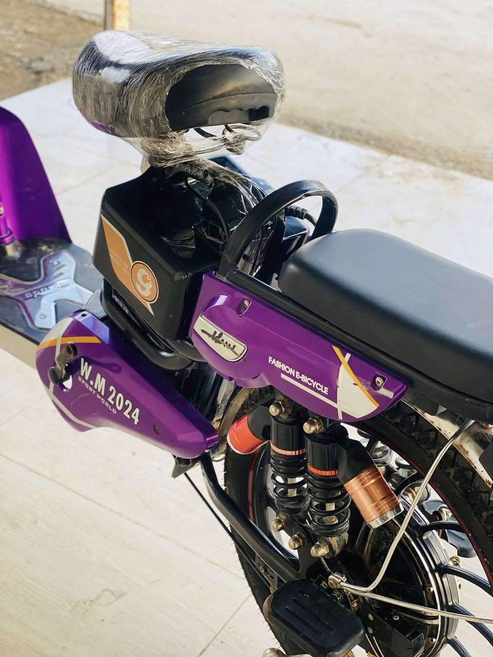 سلام عليكم دراجة شحن موديل ٢٤كلهة شغالة أي نقص مابيهة كاملة مكملة ٤بطاريات شرط عل فحص جدد قبل يومين من شديتهن دراجة شخط مابيهة حساسات كلهة شغالة كلش سريع مكاني ديالى بعقوبة سعر ب٢٥٠وبيهة مجال***********
