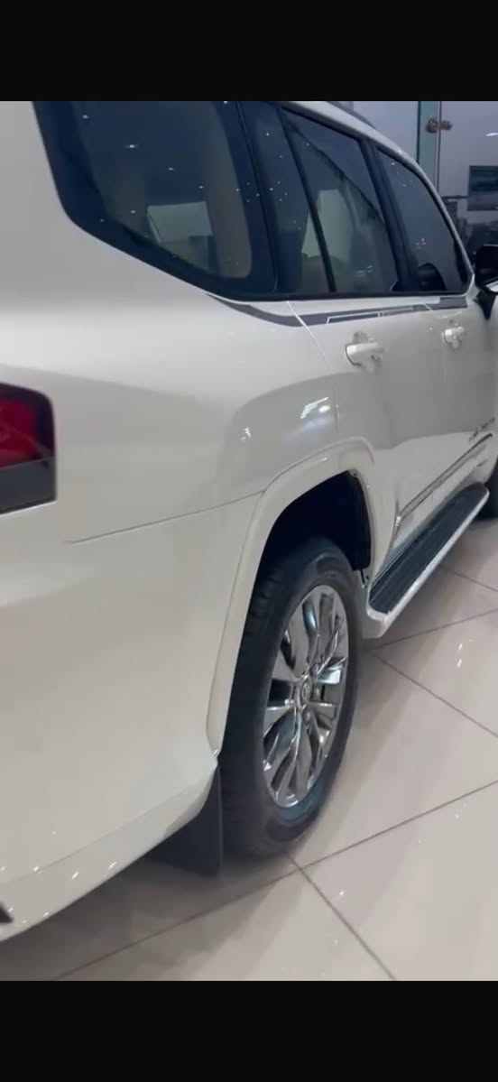 للبيع

لاندكروز GXR ساس 3 شاشات تطبيق موديل 2025 ماشيه 3000كيلو حتى دهنها ما مبدله السياره ضمان شركة ساس السياره بعدها بوضع الزيرو 

مواصفات ال GXR معروفه 
مغلفه بلكامل 
سلايد روف 

بصمة تشغيل و ابواب 

تشغيل عن بعد شاشه كبيره 

عداد دجتل 

جنطه كهرباء داخل جلد 

كشنات تبريد

رادار امامي 

حساس امامي خلفي 

لايت بك لايت LED 

محرك توين توربون 3500

سياره بعدها بحاله الشركه 

رقم اربيل بسمي تحويل ثاني يوم 

السياره رايدها 88500$بيها مجال للمشتري ببسيط للأستفسار الأتصال على الرقم ***********
