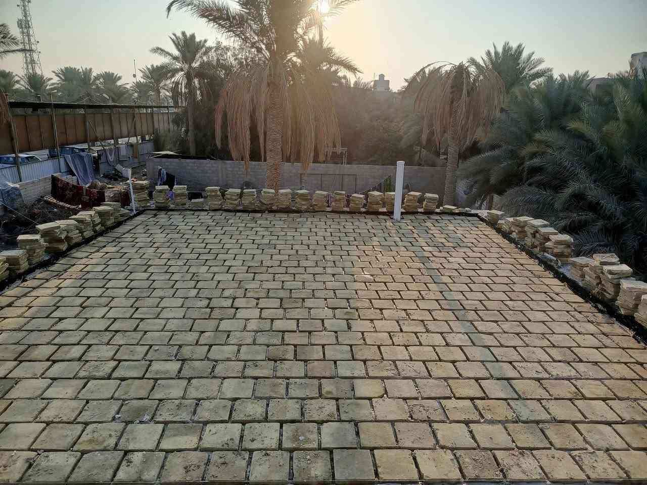 خلفه تطبيك فرشي شغل درجه اولى شرط استلام مهندسين كرسته وعمل المتر 20 بس عمل المتر 7
 اشتغل فقط داخل كربلاء ***********
