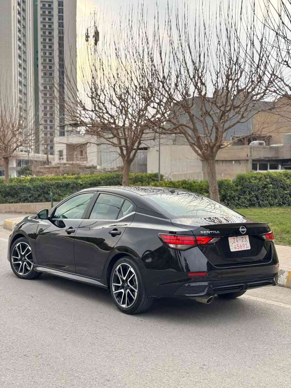 nissan sentra SR*********** 
مؤديل 2025 
مواصفات SR 
(به سمه ، شاشه گه وره ، گيج الكترؤنى ، كوشين هيته ر ، شه غال ، ٥ رادار . تبريد له مس ، لايت زينؤن ، ويل كرؤم) ته نها نيوو بست سبوغى هه يه بي ارباگ پشت و پيش كه پس هه موو شتكى به شه رت نه تها ٣ هه زار رؤشتييه و سفر *********** أربيل, العراق
