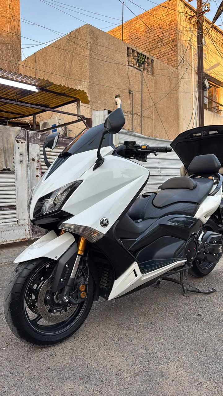 سلام عليكم Tmax 530 2017 بصمه الدراجه ماشيه ٢٩ الف بلاديه كفاله عامه مكاني الصليخ ***********
