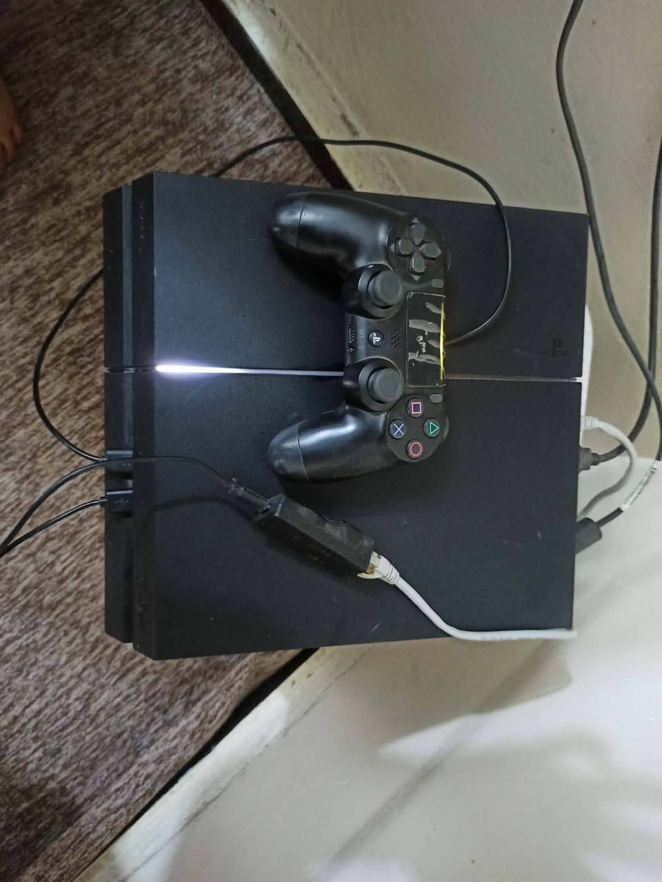 بلي 4 مهكر  بي ألعاب ويدات 2   جديد ماداخل صيانه  السعر 260   للاتصال ***********9
مكلف بالنشر مكان البلي بالحله
