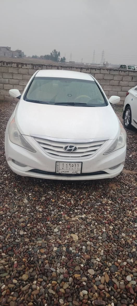 سلام عليكم ورحمة الله وبركاته سوناته مضلع موديل 2011 رقم نينوئ ابيض ثلجي محرك وكير شرط السعر 112 رقم الهاتف ***********
