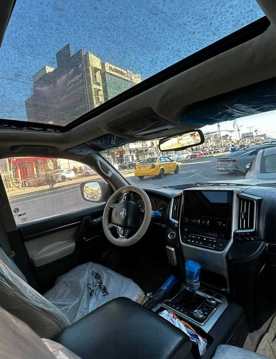 مكلف مكلف بلنشر لاندكروز
بدون مراوس نزلت سعرها كلش كلش والشراي يتصل 

لاندكروز ٢٠١٠ محدث ٢٠٢١ داخل وخارج 

رقم بغداد شبه مميّز بسمي السيارة جاهزة من كلشي

مصبوغ عام قمارة بدون قطرة معجون 

السعر ٢٣٩$ قفل شراي يتصل 

واني محتاج ونزلت هيج سعرها والسيارة تسوة اكثر 

فول مواصفات 

٦ سلندر 

كير اوتو 

تشغيل عن بعد 

سلايد روف شغال 

تحكمات مال تحديث كلها شغالة سيارة متعوب عليهه .

وهذا الأسود تغليف تكدر تشيله اذا ماعجبك 

 مكاني بغداد ابوغريب 

 ***********
