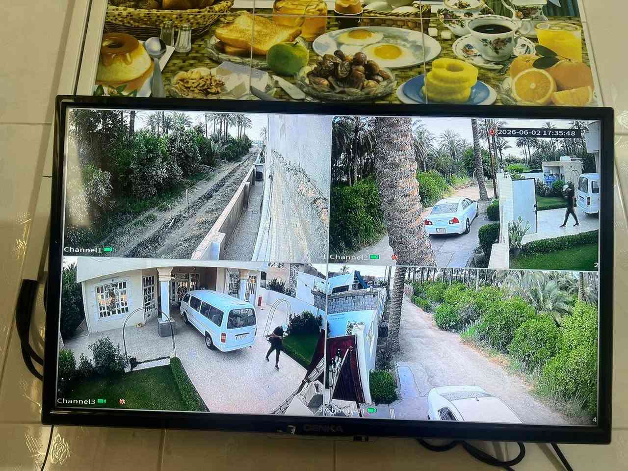 بسم الله الرحمن الرحيم
«وَقُلِ اعْمَلُوا فَسَيَرَى اللَّهُ عَمَلَكُمْ وَرَسُولُهُ وَالْمُؤْمِنُونَ 
          صدق الله العظيم

(الحمدالله تم تأمين بيت   في بغداد  منطقة الراشديه  )

منضومه تجميع من ماركه دهوا  الاصلي دقه 2 ميكا  فول كلر صور وصوت 

الموصفات :
 ✅كامرات  عدد 4 دقه  دقه 2 ميكا بكسل  حقيقي  ملون ليلي نهاري  دبل فلاش  
   من ماركه  دهوا  لاصلي وكاله ) 💯👌

✅جهاز xvrنوع  دهوا   الاصلي  دقه 2 ميكا  العربي الحديث 

✅بكره واير طول 100 متر نحاس الاصلي المسلح  

✅هارد 500  كيكا بايت  البنفسجي الاصلي خزن 20 يوم   

✅بوكسات كاميرات عدد 4

✅ماوس لاسلكي 

▪️مع ضمان 2 سنه   حقيقي صيانه وستبدال   في جميع ملحقات 

 ▪️نصب حترافي👌 و دقه في العمل 💯💯

‼️وتم ربط كاميرات على هاتف فقط حسب طلب زبون
عن طريق برنامج خاص شركه دهوا DMSS‼️

❗️❗️ملاحضه  اماكن الكامرات حسب طلب زبون❗️❗️
 
*********** مهندس يوسف 

🔴ومتوفر جميع انوع كامرات الاصلي وكاله 
بيع ونصب وصيانه جميع انوع كامرات 

🔴والعمل في جميع مناطق بغداد كرخ ورصافه 

ويوجد ايضآ توصيل في بغداد وجميع محافظات 

🔴ومتوفر كشف مجاني للموقع  

#كامرات 

للستفسار ***********وتساب 
#دهوا
#اسوار 
#هيكفجن
#شاهين
