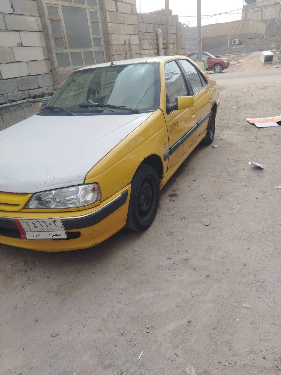 السلام عليكم بيجو بارص لل بيع سياره حداديه اماميه كلها ذابها عامه فقط حداده وره رادلها سنويه 27تتهي مديل 2012 مكينه بيها تبخير بدايه كير نعمه من الله رايدها 18وبيها مجال قليل مكاني البصره كرمه علي متواجد واتساب فقط ***********
