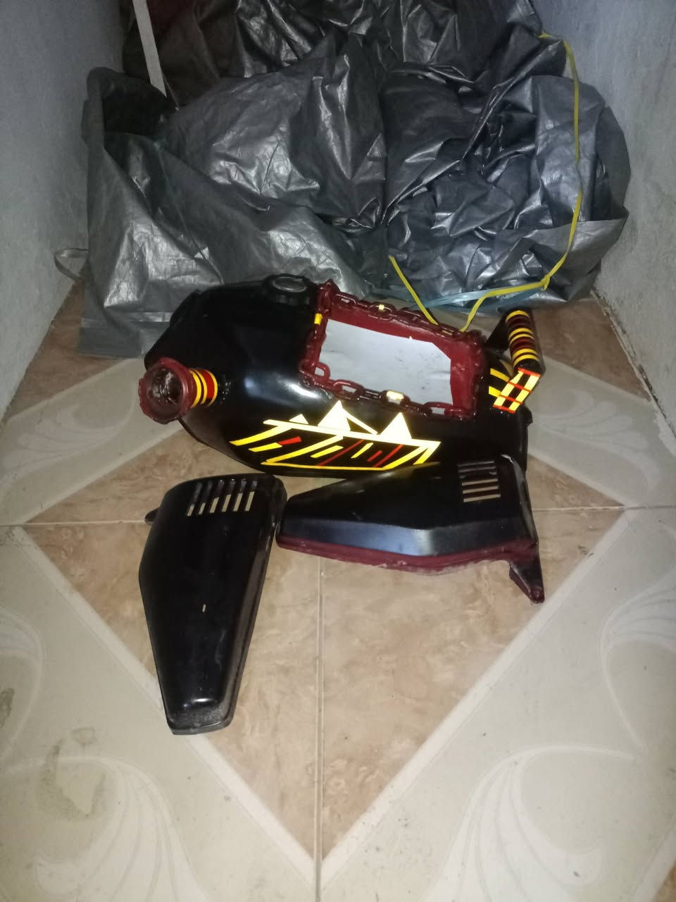 للبيع تانكي تفصال نضيف مابي اي شي هوا و صفاحيات سعر 30 و يرهم مراوس ويا راسطه باكستانيه مكاني ايسر


**إذا كنت صاحب هذا الإعلان وتريد حذفه لأي سبب، رجاءا أرسل رسالة إلى الدعم الفني**