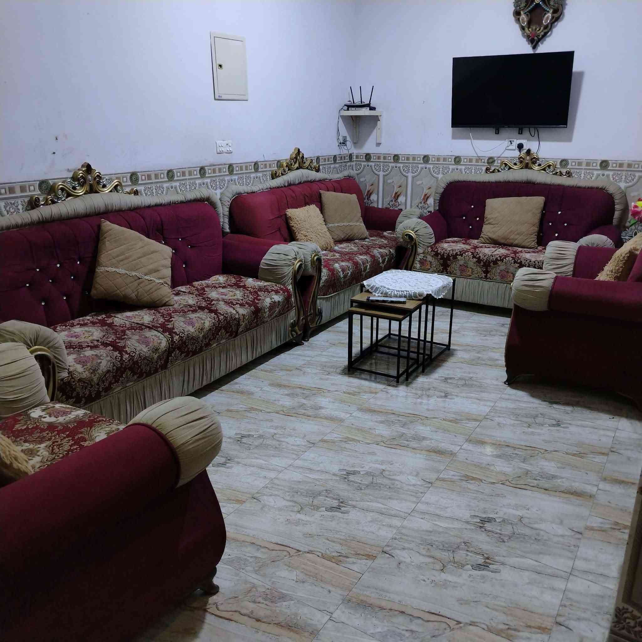 تخم السعر 300 وبيه مجال العنوان الصقلاوية مركز الناحية ***********

