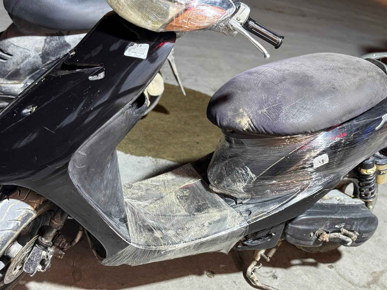 السلام عليكم دراجه  60 عصفوريه للبيع دراجة كامله  مكمله من لايت وهورن وبك لايت عوزه بس باتري من صبح ربع هندر تشتغل دراجه كامله مكمله مكينه حلوه وناعمه عليه إدامه كابريتر وابلك إكسل نضيف زوج تاير جديد ستان تعليك  العنوان بغداد الشعب وهذا رقمي اتصل واني خادم وبلعافيه عل صاحب نصيب ***********
