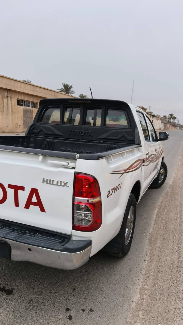 سلام عليكم للبيع بيكم تيوتا موديل 2015 رقم بغداد انكليزي سنويه بسمي سنويه مجدده تحويل مباشر كير اوتماتيك شاصي ١٩ كويتي السياره مكفولة عده بيه بنيد مبدل بلادي بدون دواخل شرط والسونار بل منشور بيه بارد مكانين كير مكينه ما مفتوحه شرط  صدر امامي وخلفي جديد تخم تاير جديد تبريد ثلج دوشمه جديده داخل ماروني ارضيه جلد تحكم استيرن اشاير بل مري ماشيه 227 الف حقيقي سياره جديده ومال جناي السعر 215 & و بيه مجال للشراي قليل رقم الهاتف
***********
***********‏‏‪ 📞
