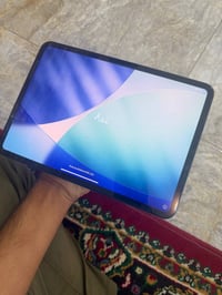 ايباد ١١ برو • ذاكرة ٢٥٦ • بطارية ١٠٠