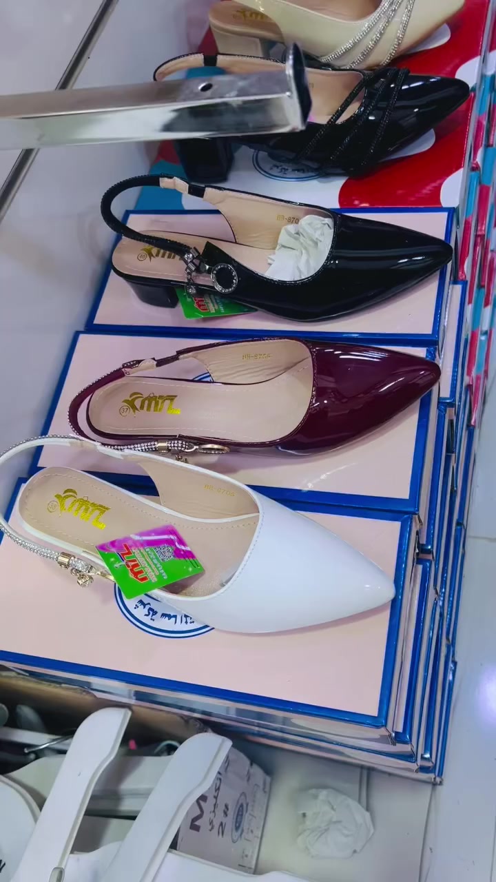 السلام عليكم زبائننا الكرام
نعرض لكم موديلات صنادل نسائي  درجه أولى 
#اسواق_قصي_الدخيل 
الشرقاط الساحل الايسر اسديره وسطى الشارع العام


**إذا كنت صاحب هذا الإعلان وتريد حذفه لأي سبب، رجاءا أرسل رسالة إلى الدعم الفني**