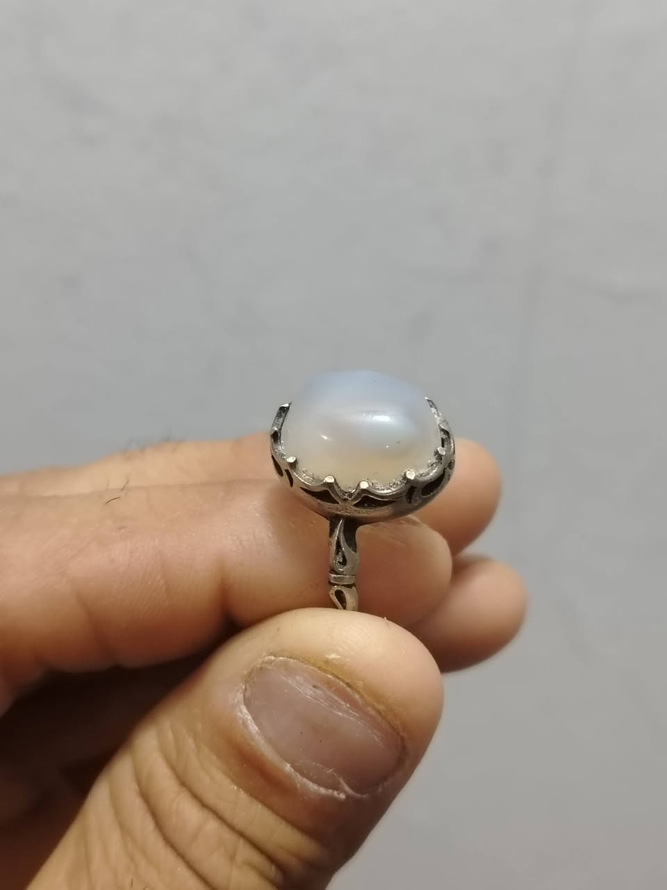 محبس شرف الشمس اصلي ذمه مطلسم

 فضه صياغه يدويه وسط 925♥️  مع محبس 

عقيق يماني ابيض  طبيعي صافي مرتب

 نازك صياغه  فضه يمنيه  كلمن وسعره

واذا ثنينهن يختلف السعر

كربلاء حي الوفاء ***********
