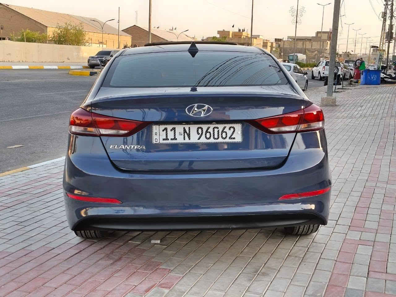 النترا 18 رقم بغداد إنكليزي بسمي  تحويل ثاني يوم
السيارة بيها جاملخ وبنيد بدون دواخل 
السيارة كير مكينه تبريد حدادية تخم تاير شرط كفالة
السيارة فول مواصفات للاخير   فتحة سقف بصمة مري شفط كشنات كهرباء وبعد بيها خير من الله 
السعر 113 جوة السوك وبالعافيه إلي تصير من نصيبة
مكاني كربلاء
***********

