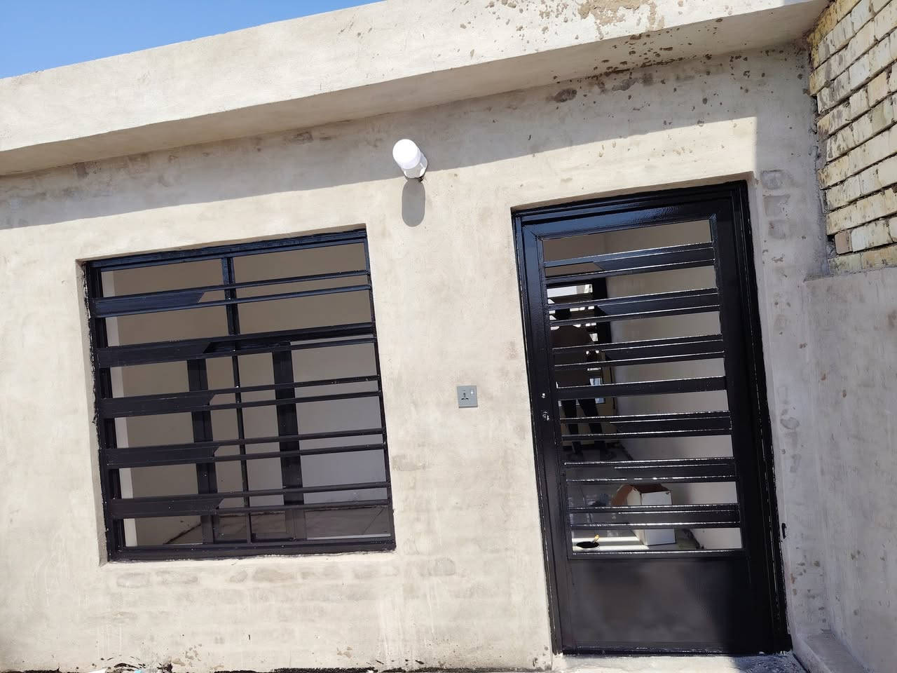 السلام عليكم وياكم ابو علي ابو الجام والصبغ والتنظيف شغل كلش نظيف شغل كلش حلو من كل  بغداد واطراف بغداد متواجد على الواتساب وعلى رقم الهاتف ***********
