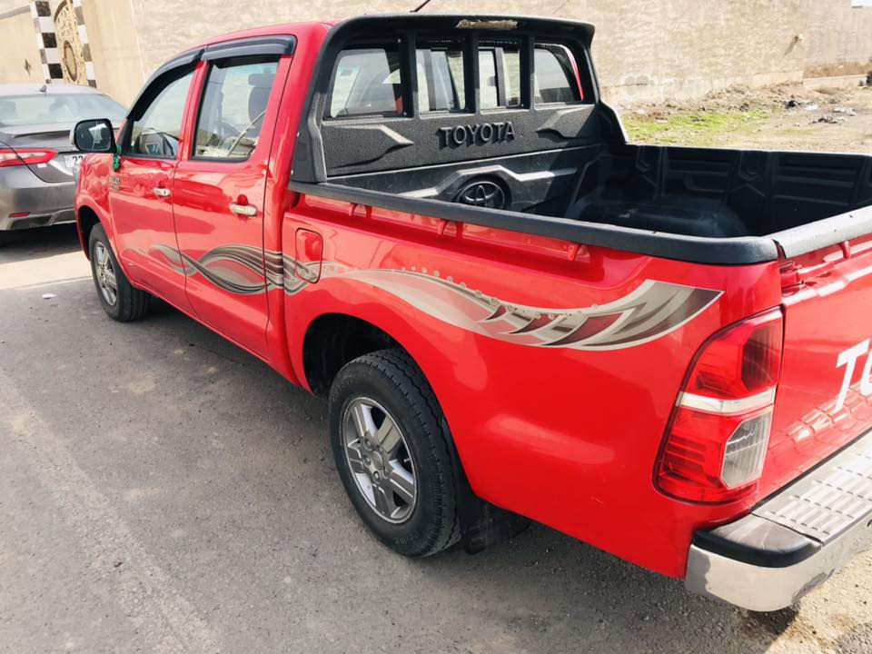 البيع بيكم ٢٠١٣ رقم ديالي تحويل مباشر كويته شاصي ١٩ كير عادي ماشي ١٧٨ حقيقي ماحرك ما مفتوح سيارة جديدة بيها بارد قليل فقط الباقي كفله عامه العنوان صلاح الدين بلد رقم الهاتف ***********
