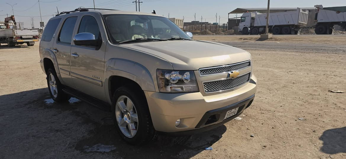 السلام عليكم 
تاهو ٢٠٠٧ LTZ خليجي سياره جديده ومكفوله من الصبغ عدا الدعاميات وجاهزه من كلشي تخم تاير حداديه تبريد محركها بي بخار السياره فول مواصفات رقم قادسيه بسمي سنويه ٢٠٢٩ مكان السياره ديوانية عفك السعر ١٨٠ وبي مجال 
***********
