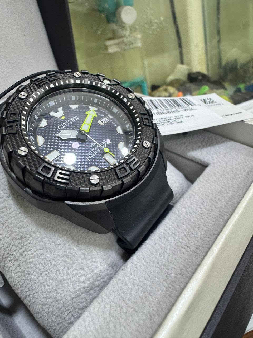 سيتزن بحري موديل NB6005
السعر 390 دولار 
جديد  (open box).......مكينه عملاقه 
اوتوماتيك - ياباني اصلي made in japan
القطر ٤٦ - طوق متحرك - سوبر تيتانيوم - زجاج زفير - قفل برغي - غوص ٢٠٠ متر 
مكاني بغداد الكراده و متوفر توصيل


**إذا كنت صاحب هذا الإعلان وتريد حذفه لأي سبب، رجاءا أرسل رسالة إلى الدعم الفني**