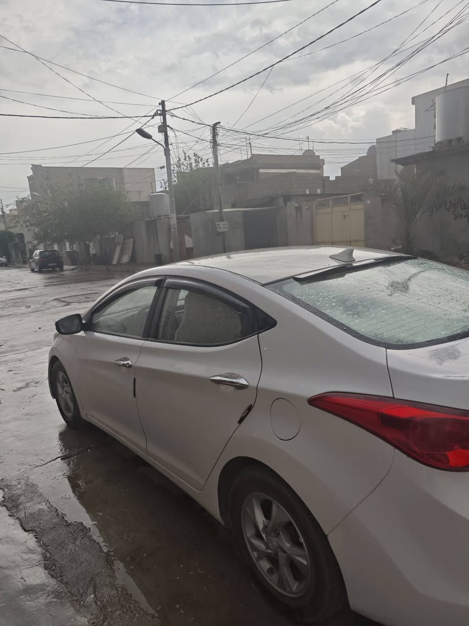 هۆندای ئاڤانتێ ٢٠١١
علوج گێڕو مەکینە و براوەی بەشەرت
کوشن هیتەرە بەسمەیە
فول فول بەس سڵایت نیە 
هەموو جوانکاری بۆ کراوە
شوێن ڕانیە 
***********
