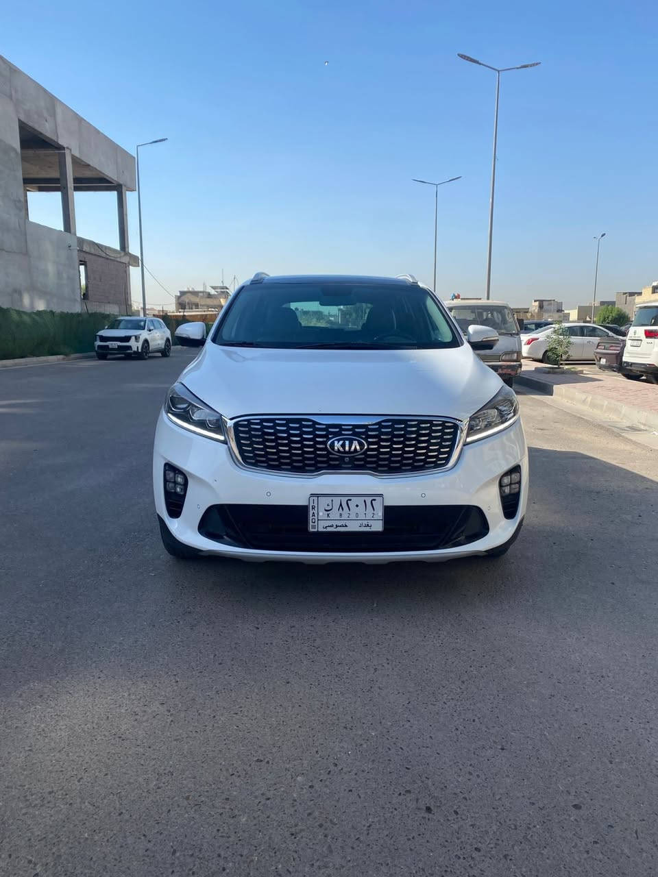 سورنتو 2020 للبيع
فول 1/1 خليجي
محرك 3500 / 6 سلندر
7 راكب
3 قطع تبريد
4 كامرات
حساسات اماميه خلفية 
كشنات جلد
الكشنات الاماميه تدفئة و تبريد و الخلفيه تدفئه
شاشه ابل كار بلي و اندرويد اوتو 
شاحن لاسلكي
نضام الخرائط
هاند بريك بصمه
اوتو هولد 
مانع انزلاق
نظام AWD
4 انظمة قياده 
جنطه كهرباء
بانوراما 
الجام مغلف عازل حراري
ماشية 147 كم قابل للزياده 
السعر 255$ و بيها مجال
مكان السياره بغداد - حي الجهاد 
***********
