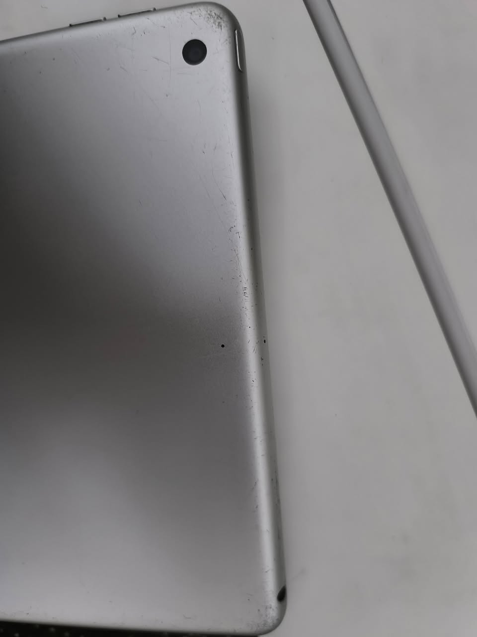 سلام عليكم
ايباد 9(iPad 9)
• الذاكرة: 64GB
• اللون: فضي 🩶
• الاستخدام: 3 سنوات
• واي فاي فقط
• الجهاز نظيف جداً وما مبدل بي أي قطعة
• البطارية ممتازة والاستعمال يخبل
• الشاشة ما بيها أي ضرر
• بي خدوش بسيطة جداً بالظهر 
• وياه الكارتون 
📍 المكان: النجف الأشرف
💰 السعر: 280 ألف دينار قابل للتفاوض 
     
     • للتواصل: تلي d28ee


**إذا كنت صاحب هذا الإعلان وتريد حذفه لأي سبب، رجاءا أرسل رسالة إلى الدعم الفني**